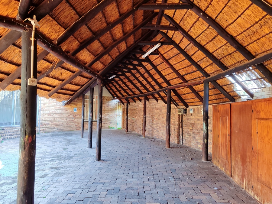4 Bedroom Property for Sale in Flamwood North West